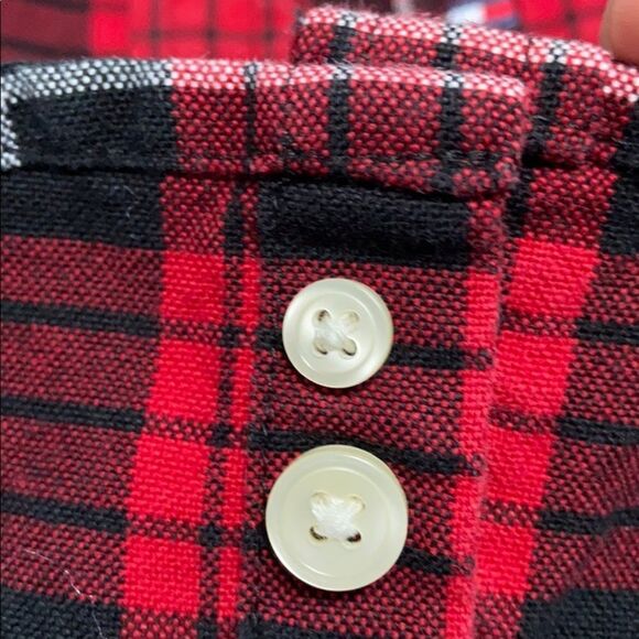 🍭6/$30 Tommy Hilfiger Plaid Buttondown - 12-18 m - Picture 6 of 8